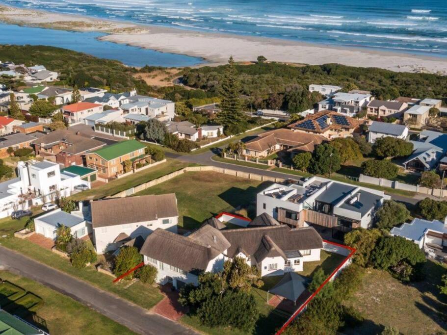 Вилла Lala Panzi House - Grotto Beach, Voelklip Херманус Экстерьер фото