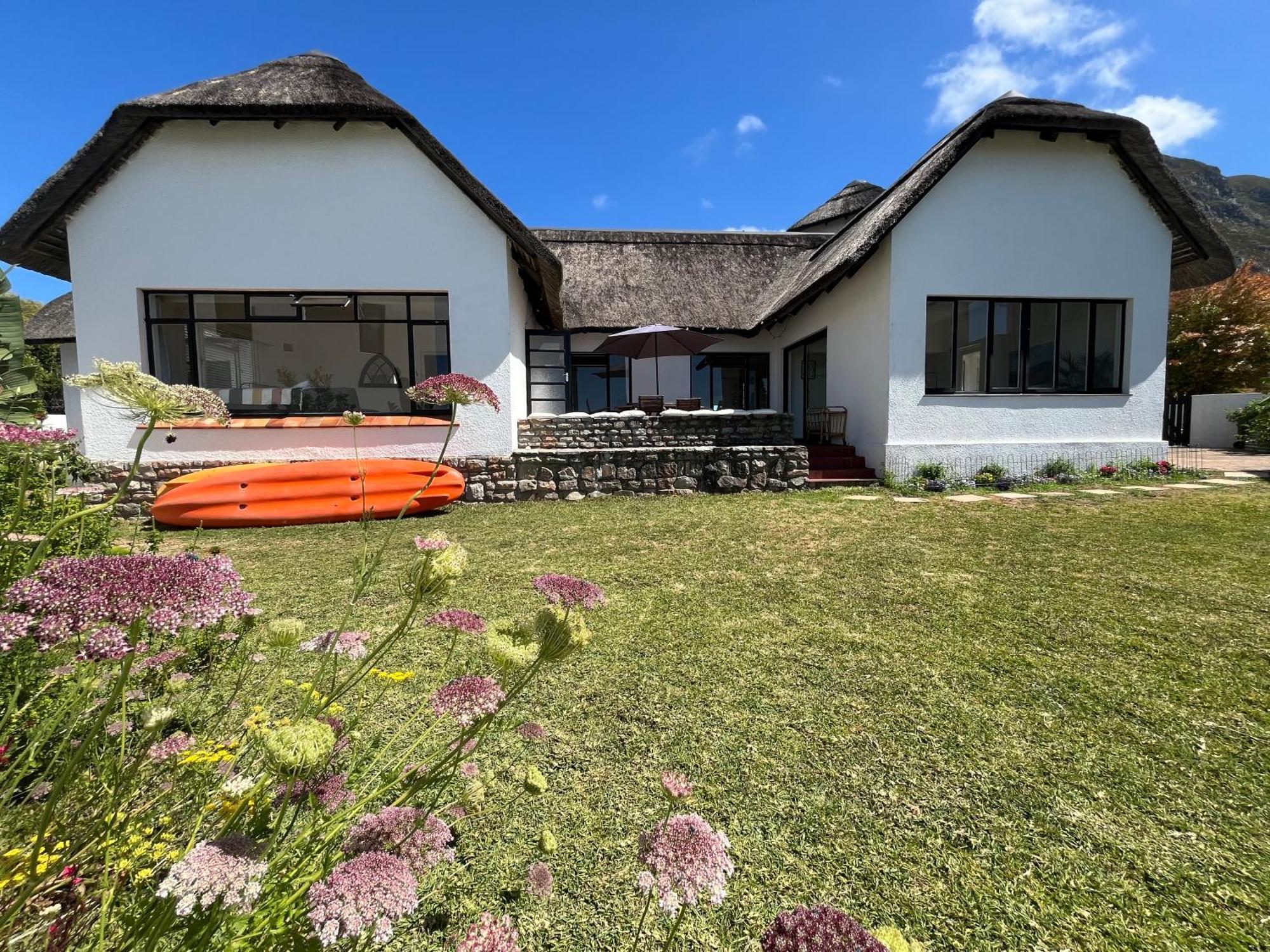 Вилла Lala Panzi House - Grotto Beach, Voelklip Херманус Экстерьер фото